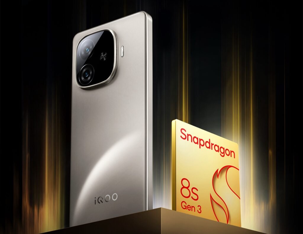 What are the pros and cons of the Snapdragon 8s Gen3 processor used in the iQOO Neo 10R