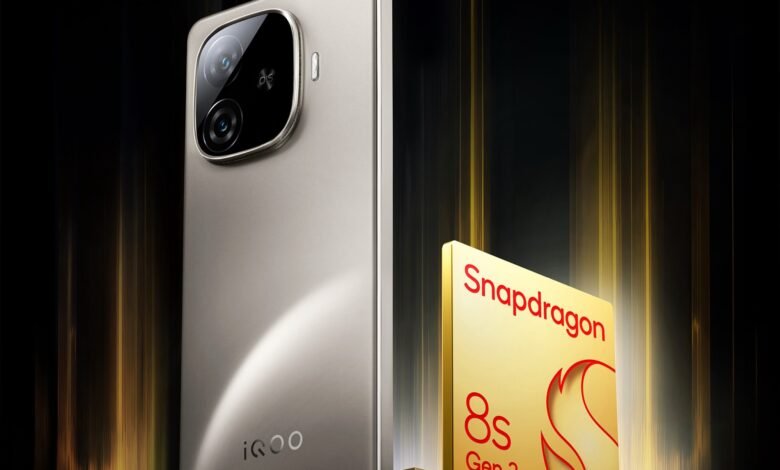 What are the pros and cons of the Snapdragon 8s Gen3 processor used in the iQOO Neo 10R